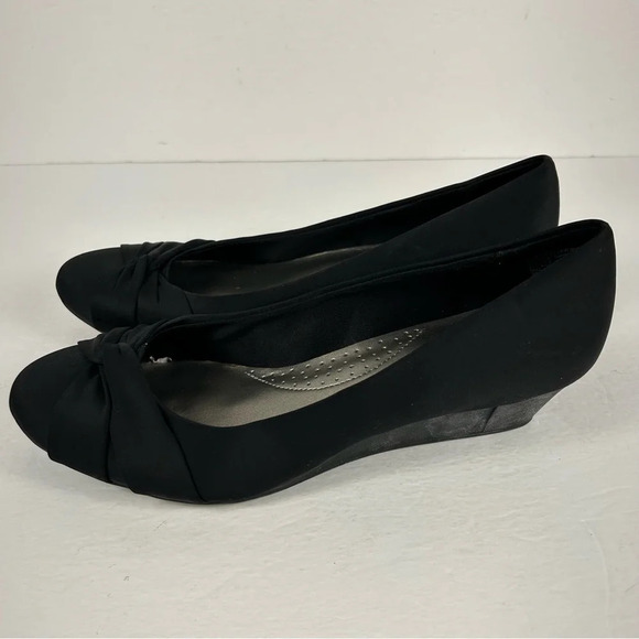 Bandolino wedge shoes 10M - Picture 1 of 9